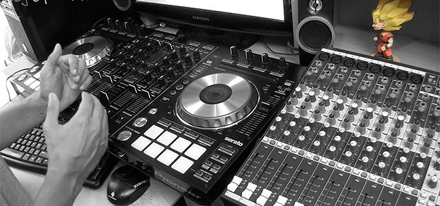 Cómo pinchar con un mixer de DJ y una mesa de directo