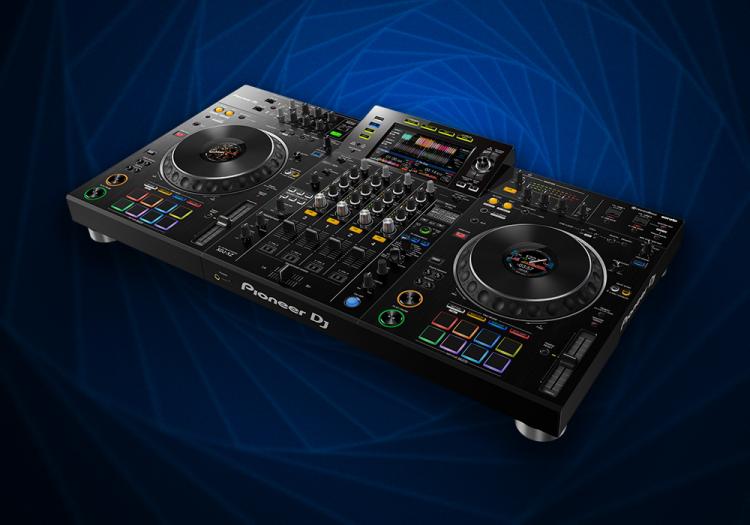 Publicado Serato DJ Pro 2.3.3 que ya es compatible con Pioneer XDJ-XZ